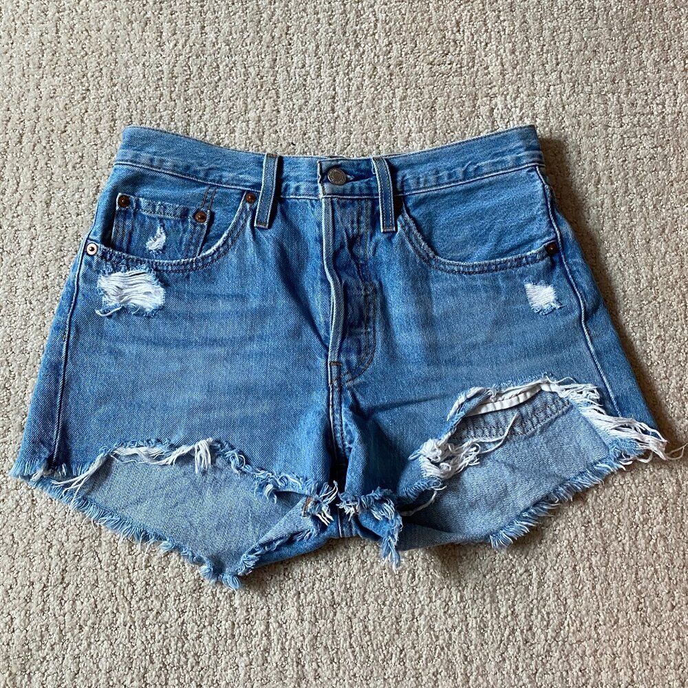 Levi's 501 Original Fit High Rise Women's Shorts Medium Wash